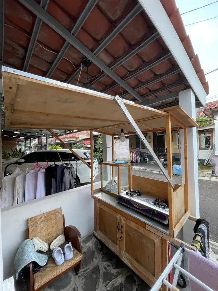 Gerobak jualan goreng goreng an