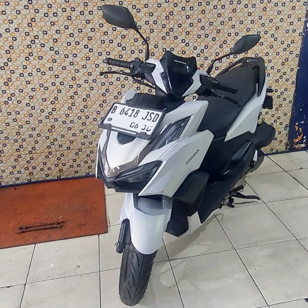 Honda vario 160 abs 2025 dp 1.5juta