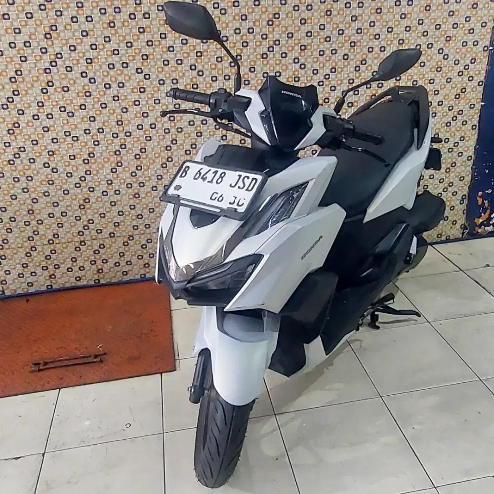 Honda vario 160 abs 2025 dp 1.5juta