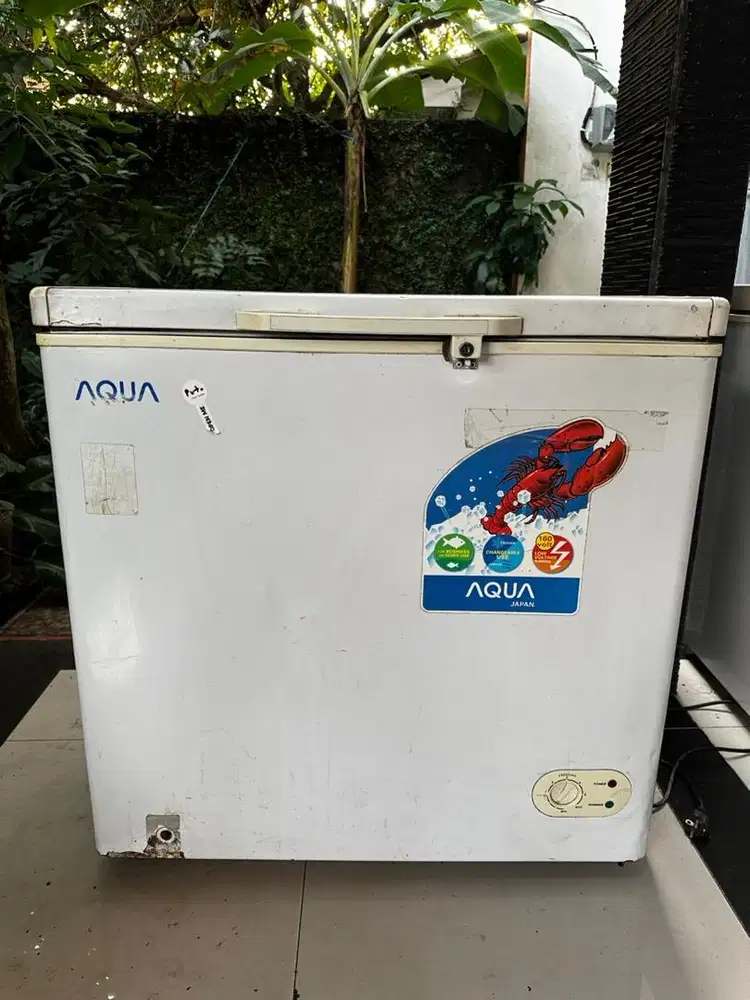 Freezer Merk Aqua 161 Liter