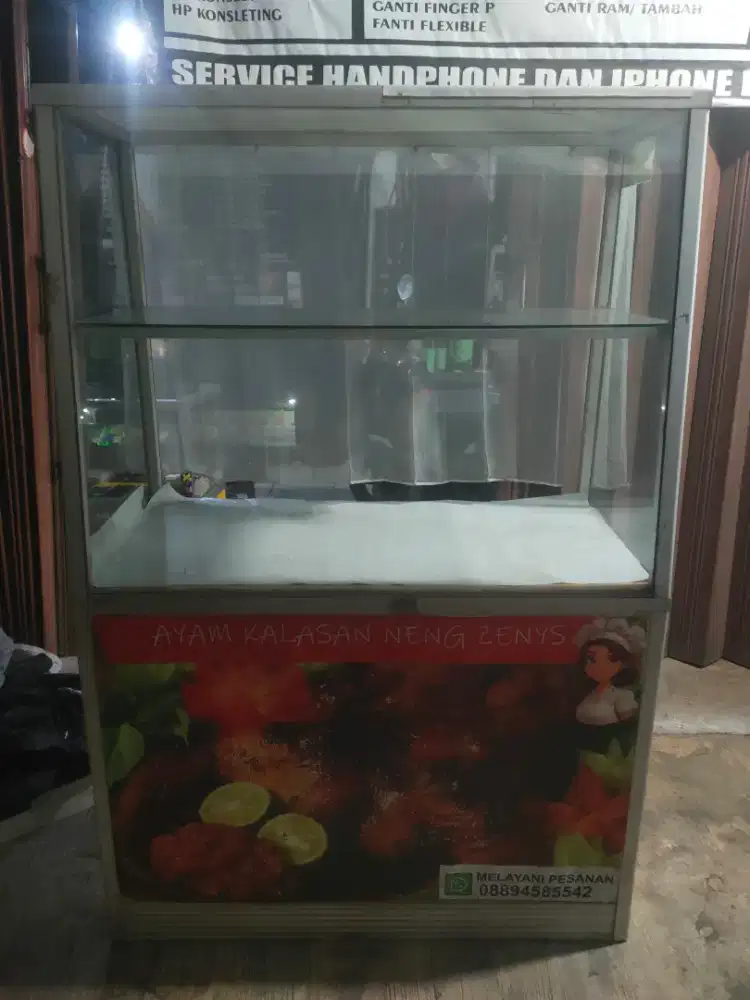 Dijual Etalase jualan Makanan