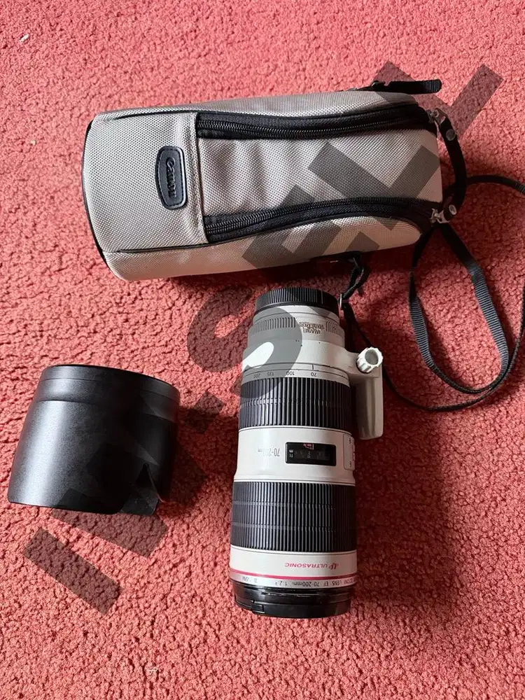 Lensa  Canon EF 70-200mm f/2.8L IS II USM Full Set no Box ( 95% )