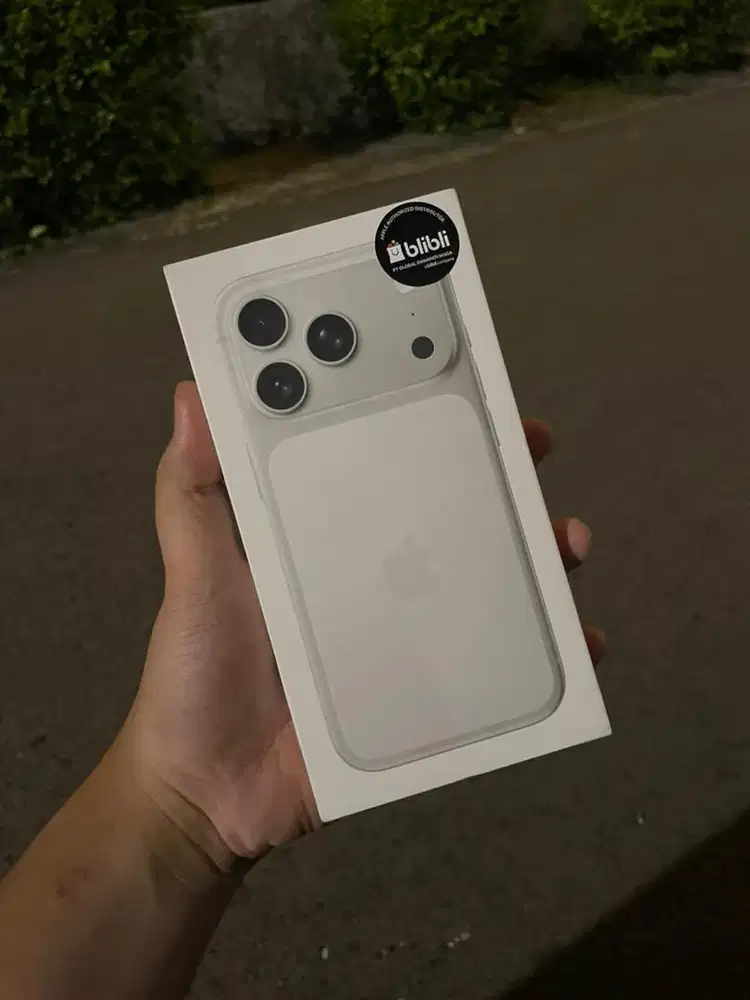iPhone 17 Pro 256 Silver Masih Segel Garansi Blibli