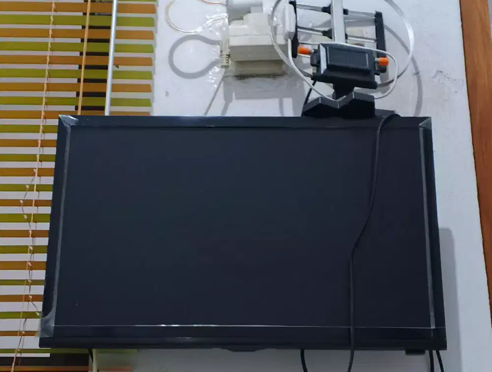 TV LCD merk samsung 22 inch