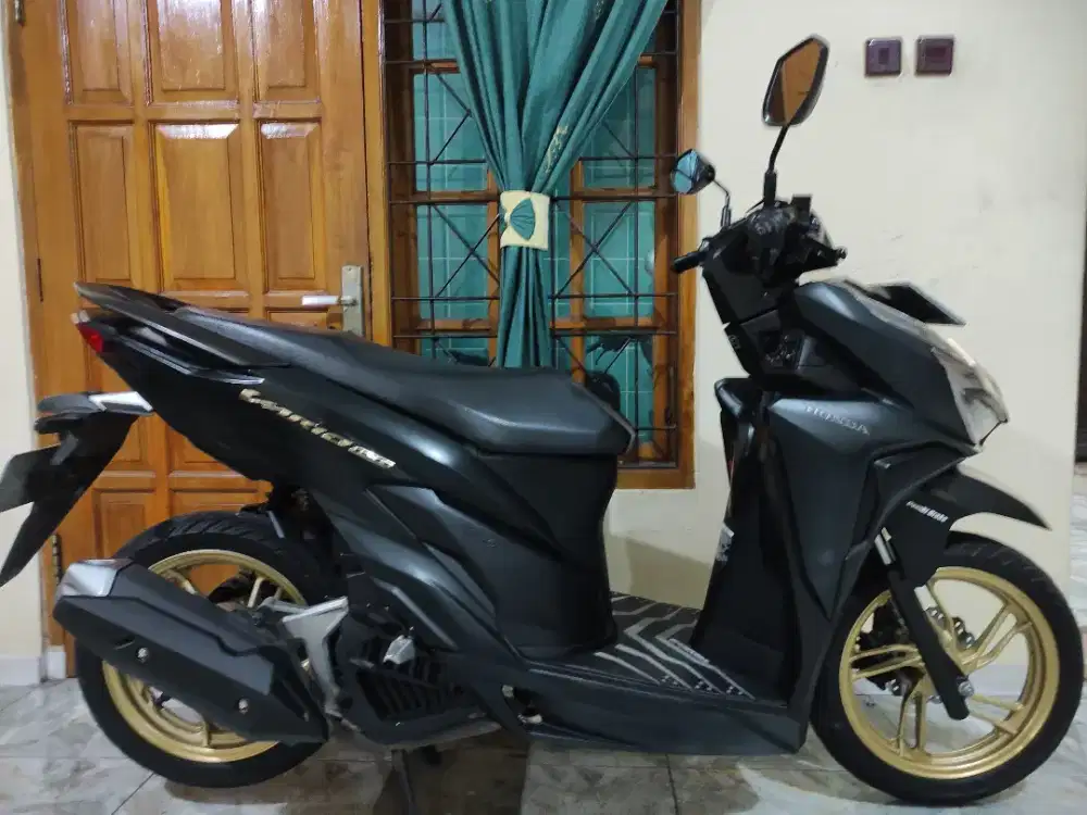 Super istimewa low km vario 150 keyless cbs iss super mulus jarang ada
