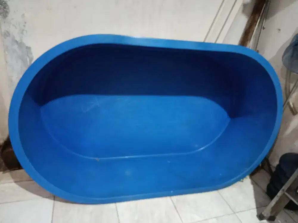 Bak ikan bahan fiber