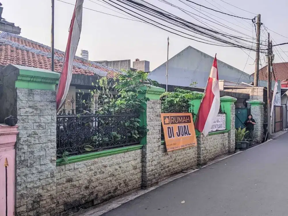 Rumah Luas Strategis Jalan H Saman Tugu Cimanggis