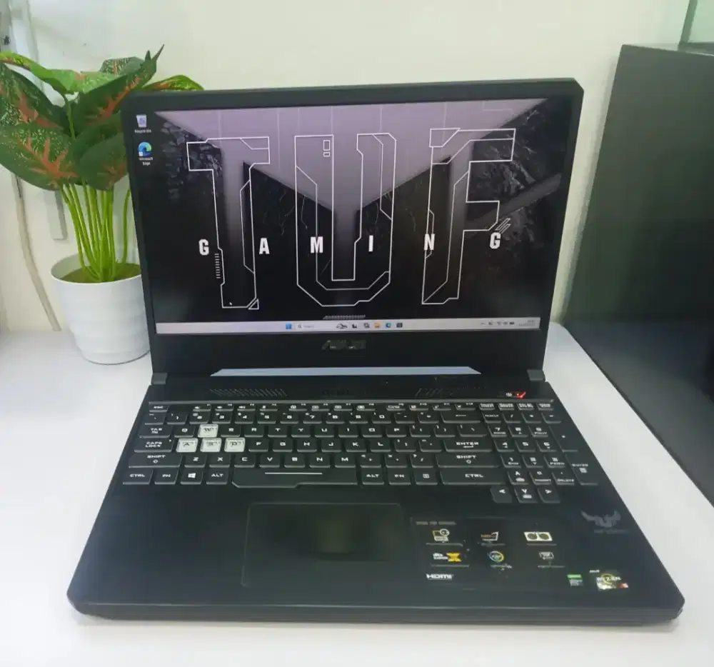 Asus TUF GAMiNG  Ryzen 5 3550H GTX 1050
ram 16GB/256GB