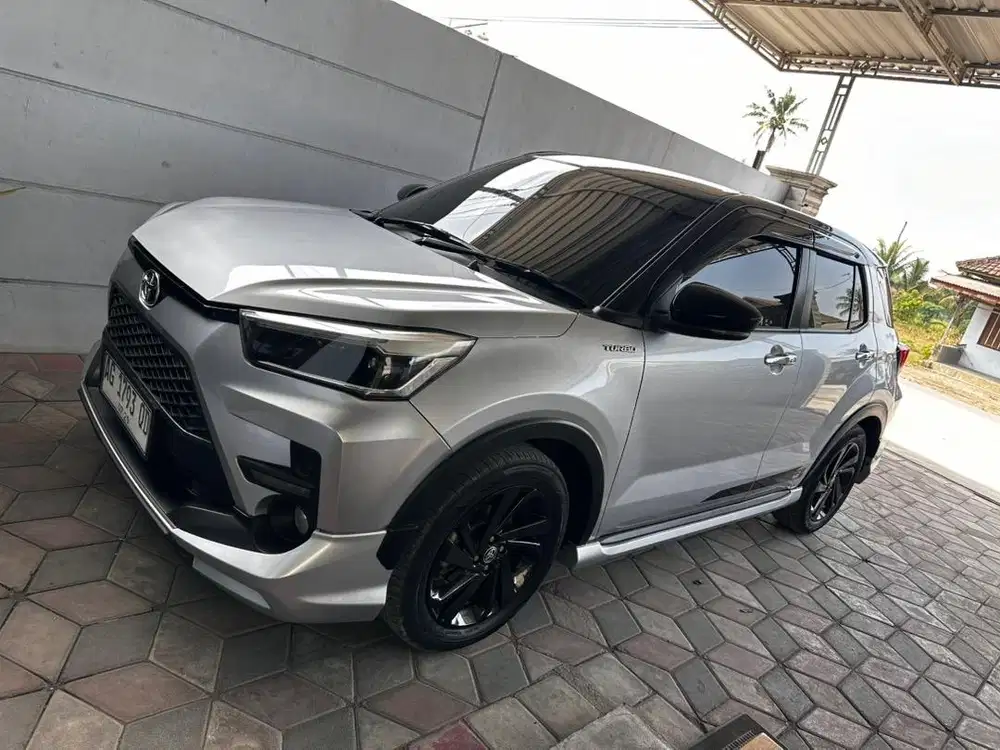 Raize Turbo GR sport 2022 grey Abu abu metalik silver toyota Raise