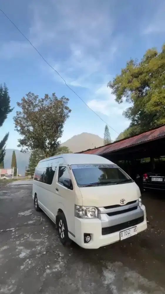 Sewa Hiace & Elf