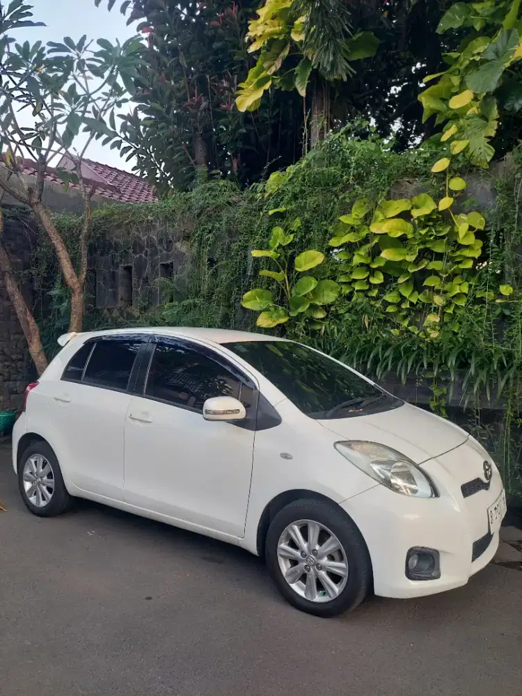 Yaris 2013 new model matic super istimewa sekali orisinil