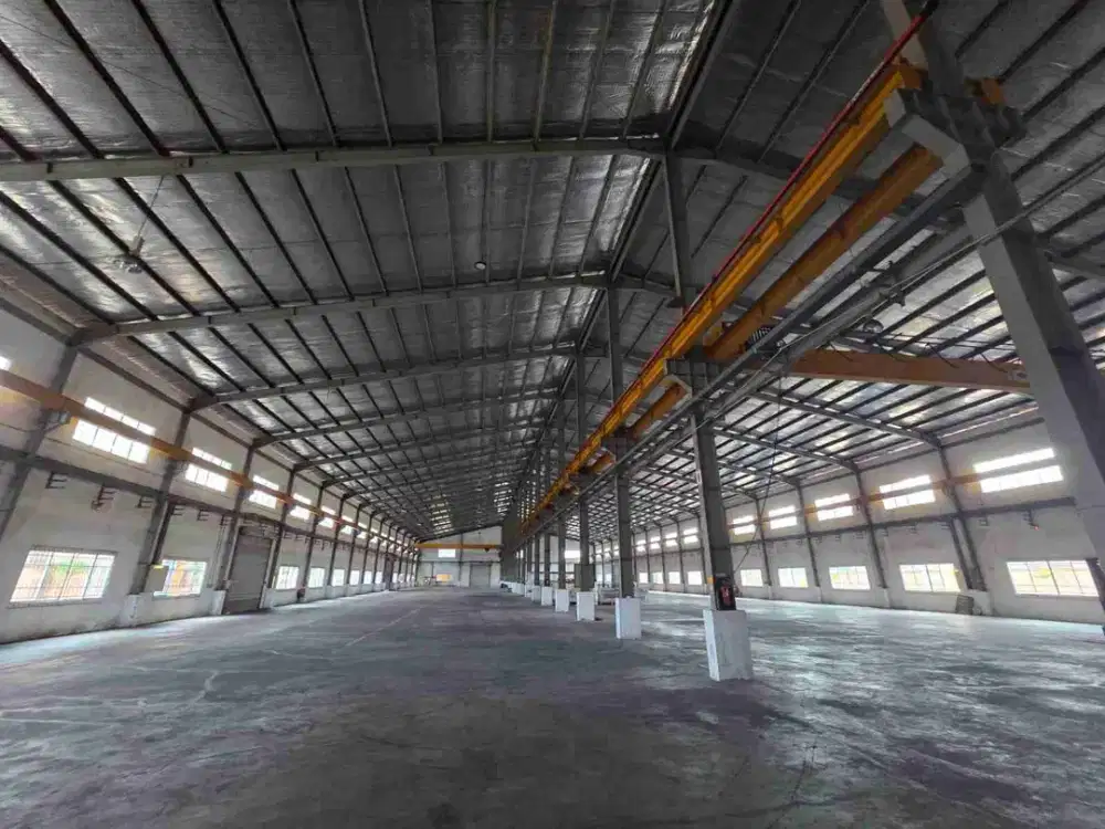 DIJUAL CEPAT GUDANG SIAP. PAKAI LIMA RATUS RIBU PER METER. HARGA FANTASTIS