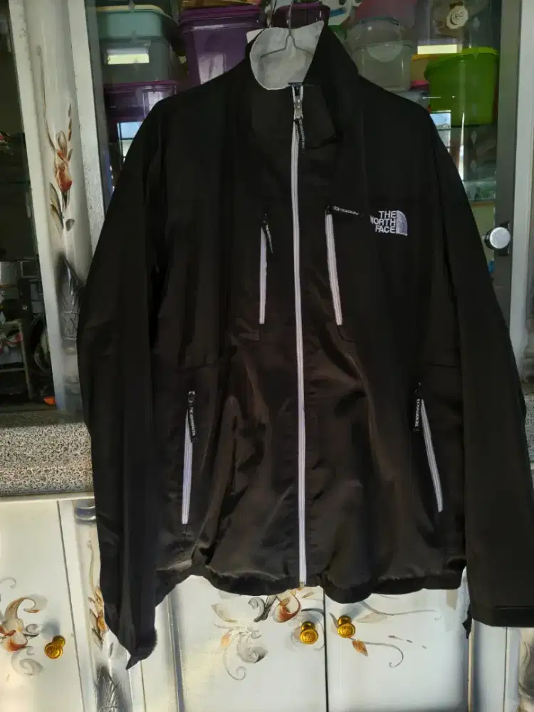 jaket winbraker TNF hitam bogor