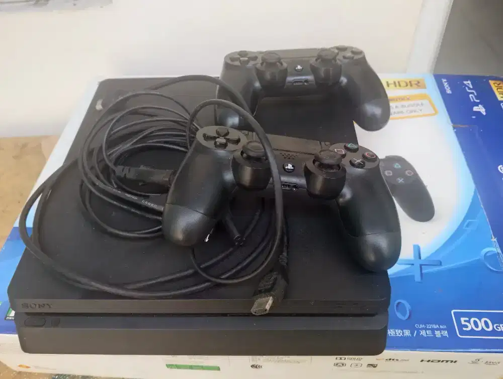 DIJUAL PS4 SLIM 500TB CUH 2218