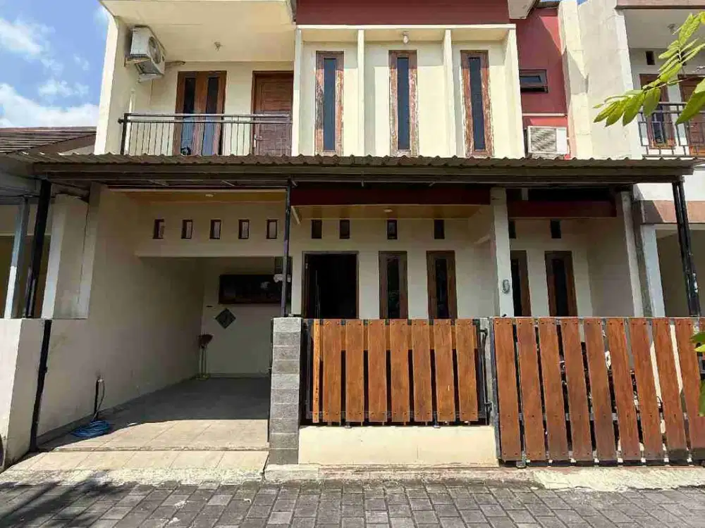 RUMAH 2 LANTAI DALAM CLUSTER DI JALAN IMOGIRI BARAT KM 5 SEWON DEKAT KAMPUS UAD PUSAT