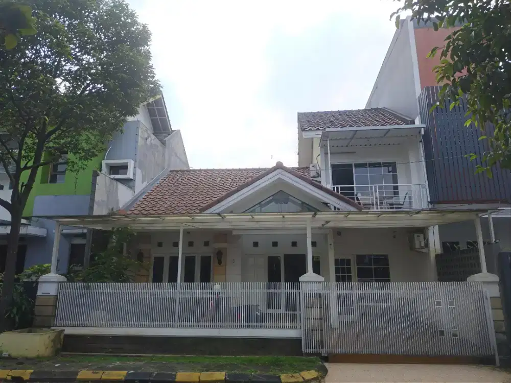 Rumah terawat di cluster Batununggal indah Soekarno Hatta Bandung