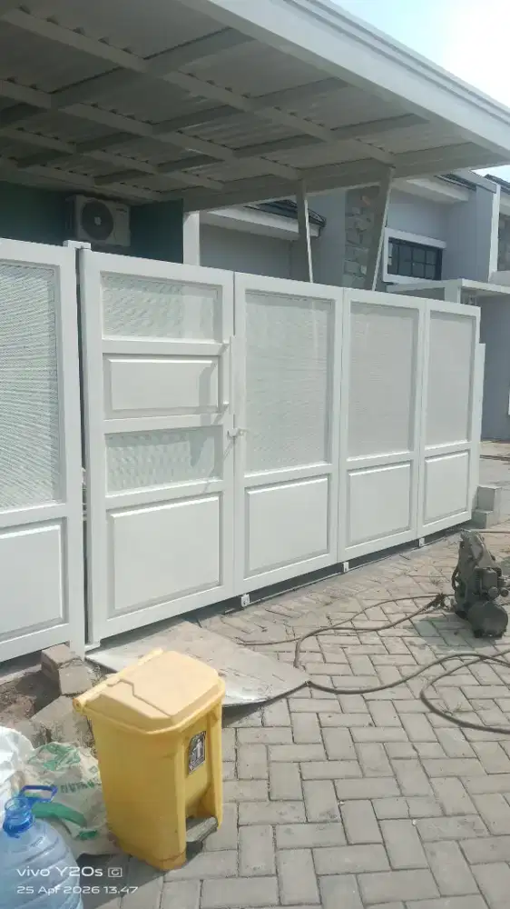 Pagar sleding tikung