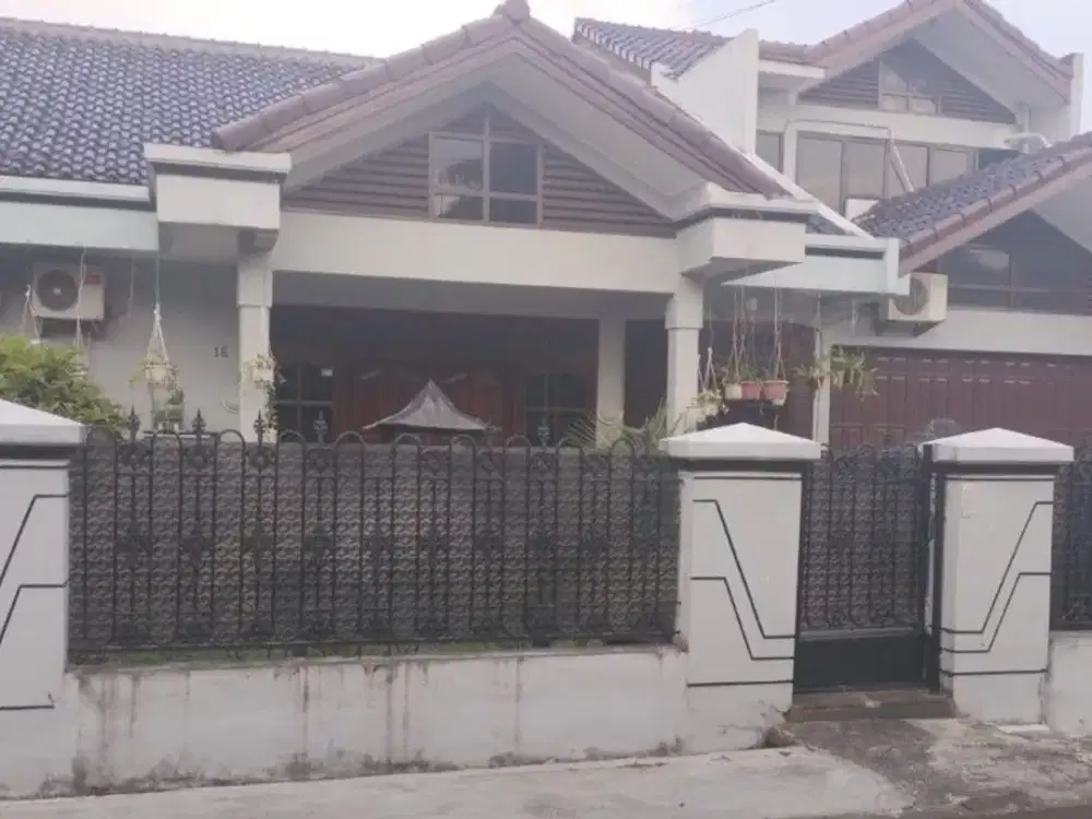 Rumah di Komplek Dosen UI Cireundeu, Hanya 9 Menit Ke Tol Ciputat