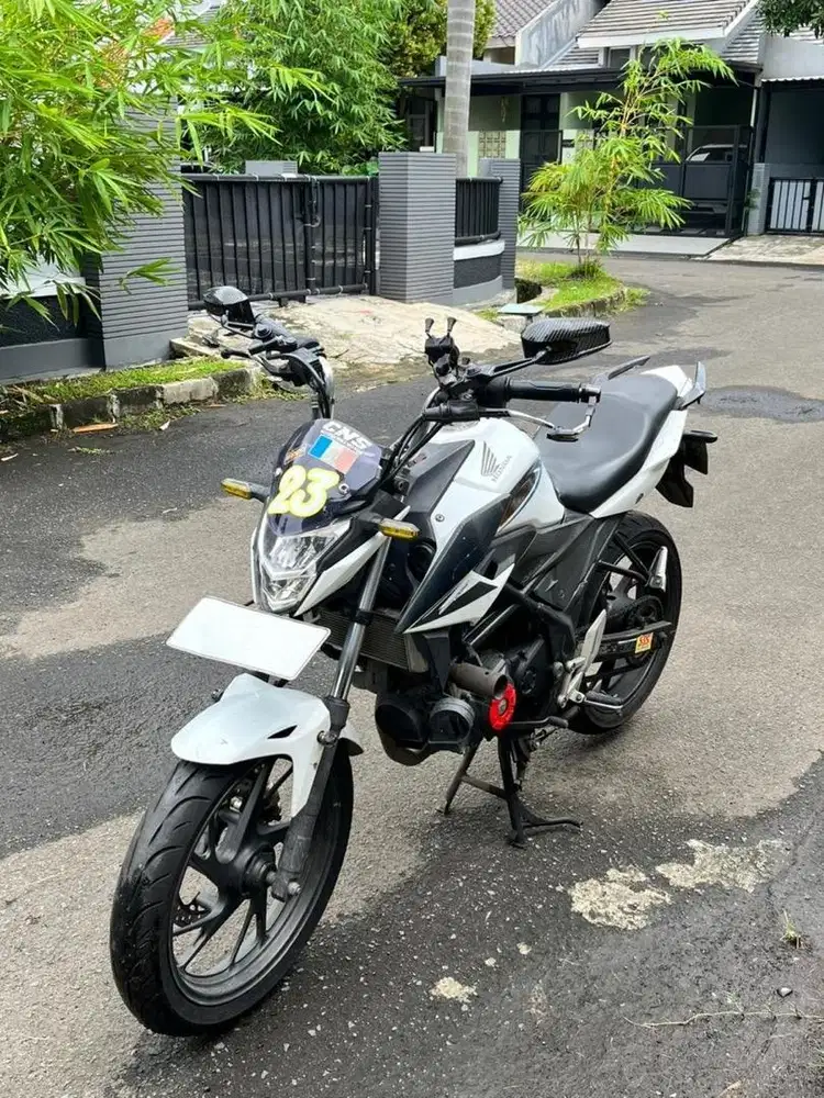 Motor Honda CB 150R