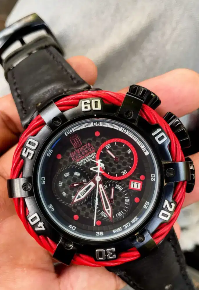 Jam tangan pria Invicta reserve swiss