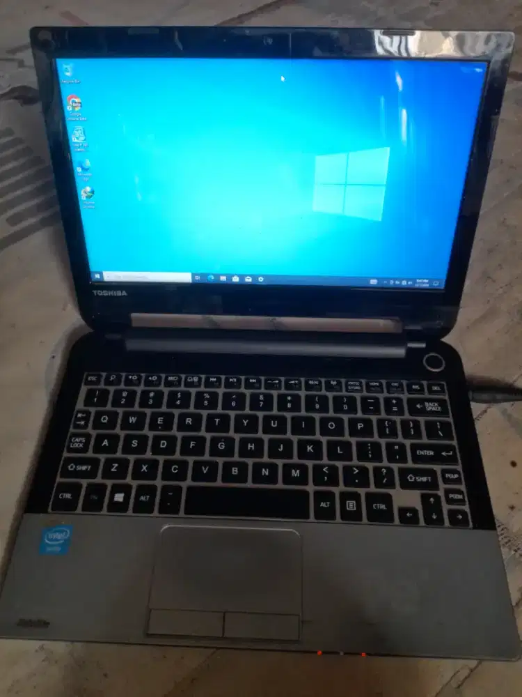 Toshiba satelit NB10-A prosesor Intel Celeron