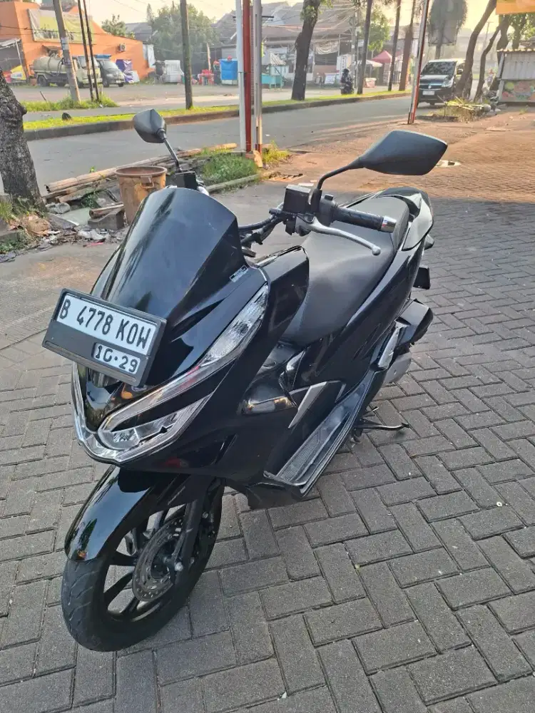 Bismillah,dijual Pck hitam glosi 150 th 2019 pajak hidup