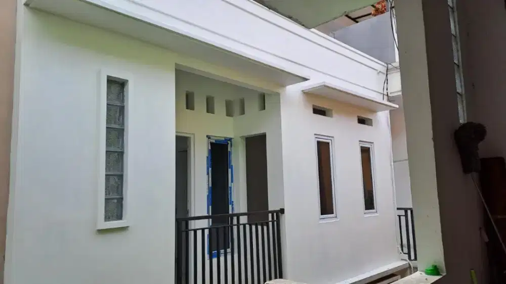 Oper Kontrak Rumah Lantai 2 di Kebon Jeruk Jakbar (Dekat Binus)