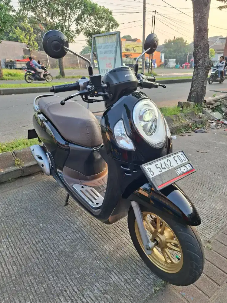 Bismillah.dijual scopy th 2021 pajak hidup km rendah 24 ribuan