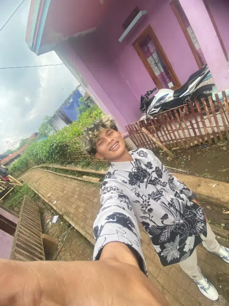Nyari kerja modal KTP aja