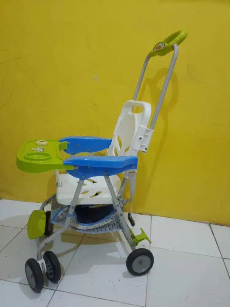Kursi dorong / kursi makan bayi / roda dorong bayi