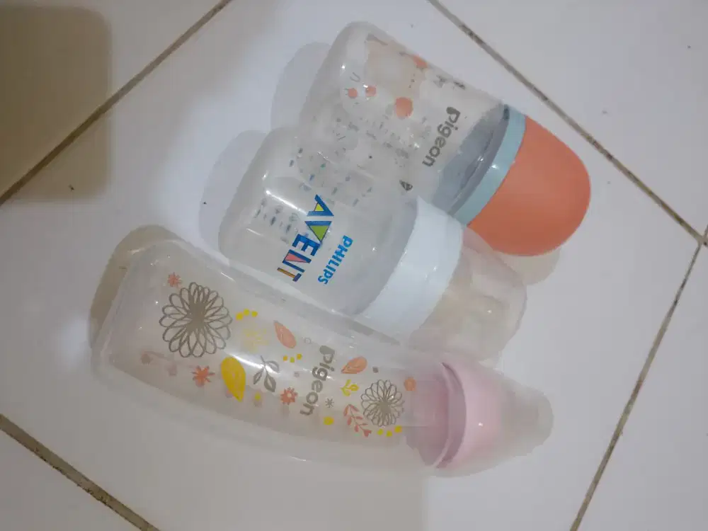 Botol susu bayi / dot bayi / botol susu pigeon / botol susu avent