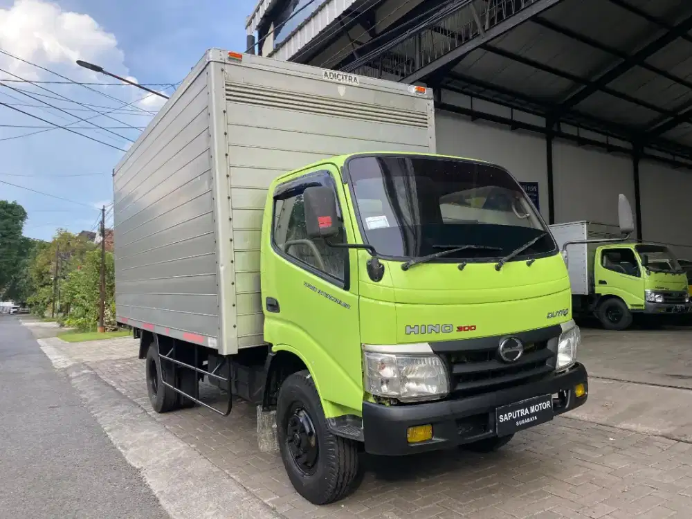 Hino Dutro 6rd Th 2011 Box Jumbo
