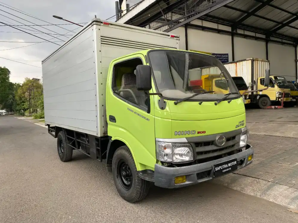 Hino Dutro 4rodaLong Th2011 Box Jumbo