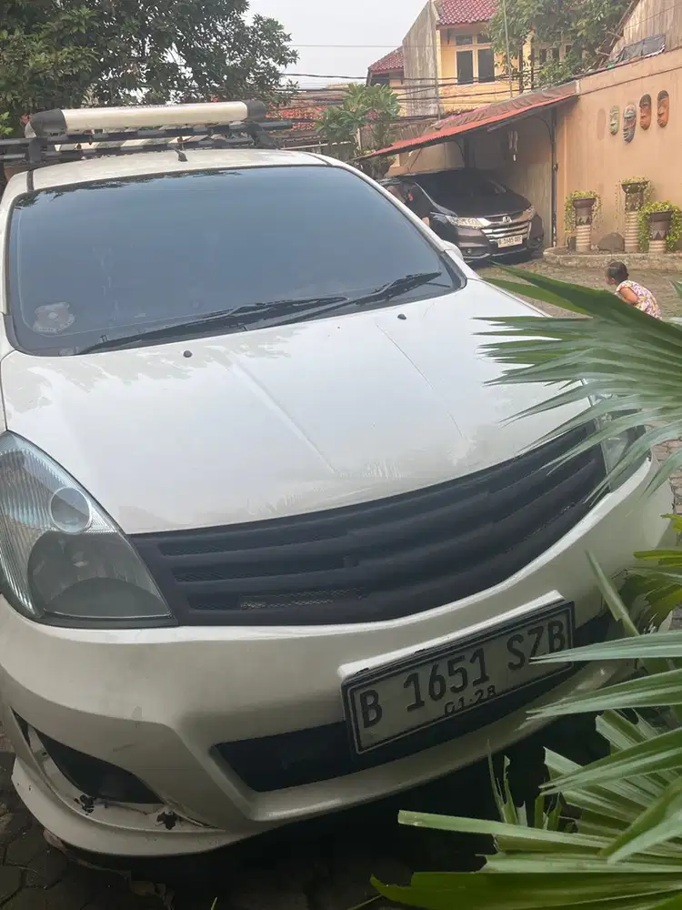 Nissan Grand livina 2012 Bensin
