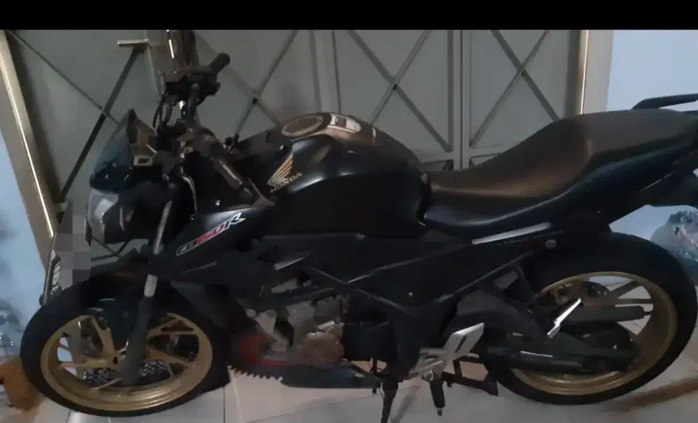 CB150R th 2017 milik pribadi