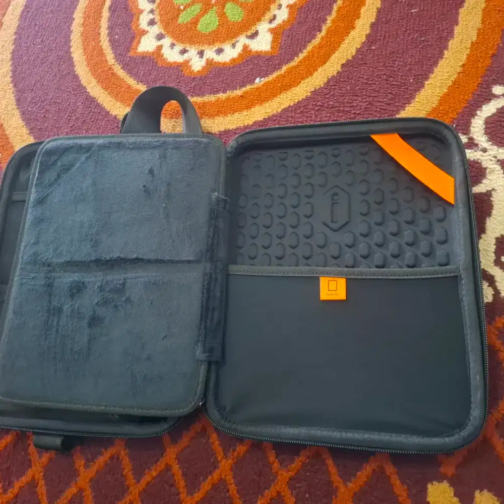 Tas Tablet Merk Wiwu