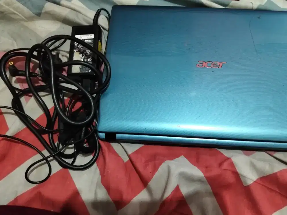Laptop Acer bekas