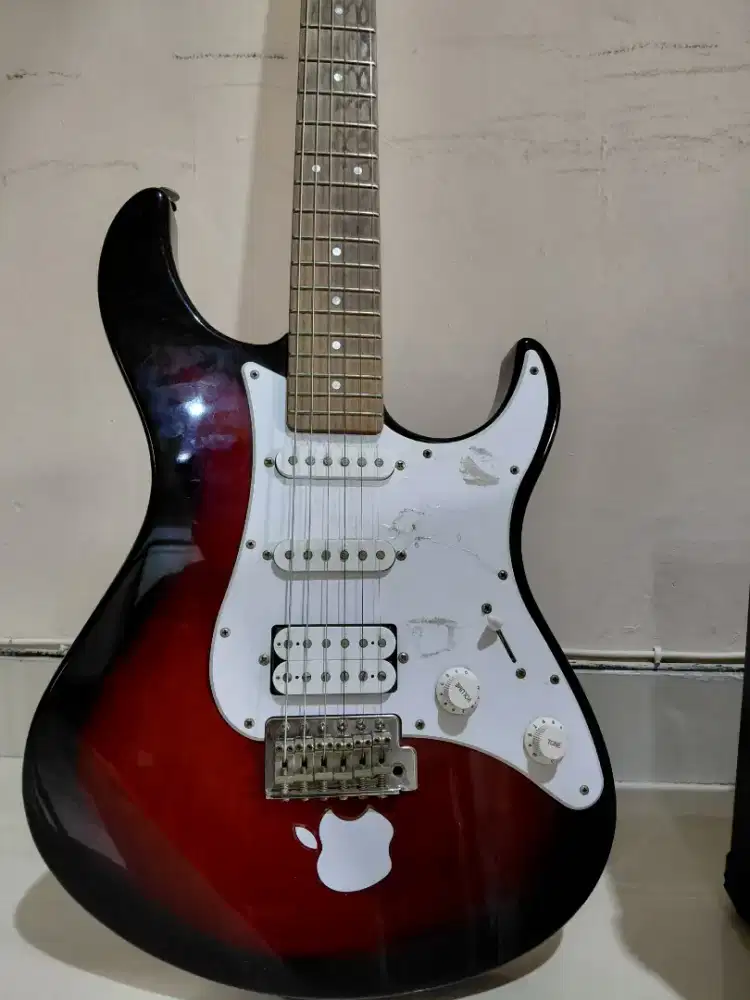 Jual Gitar Listrikkk Yamahaa