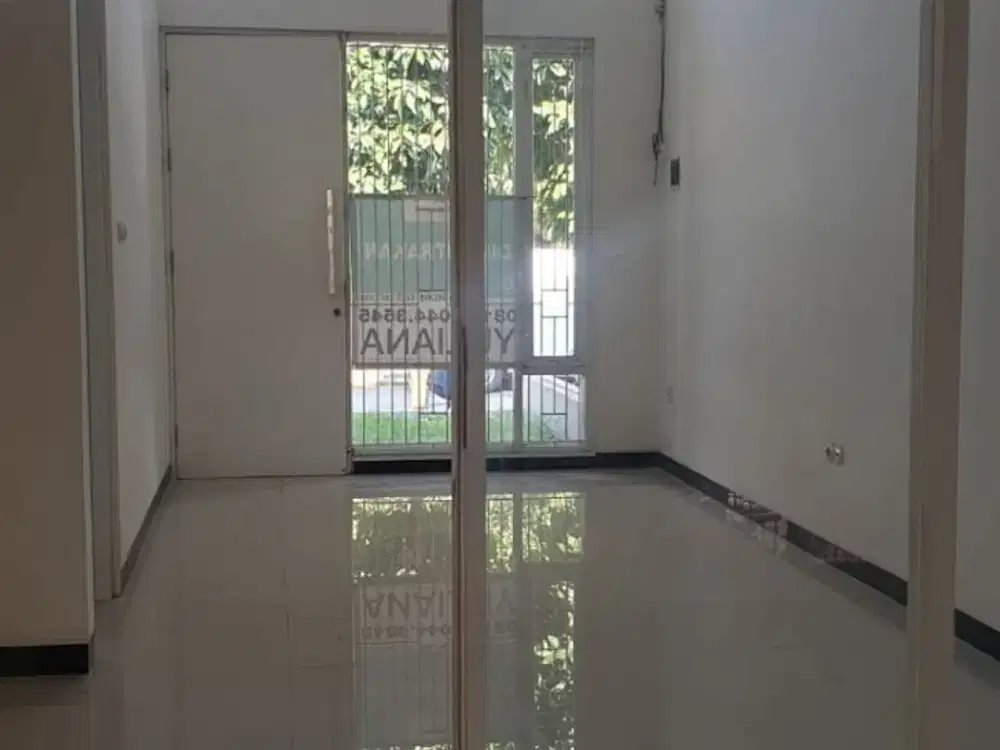 Dijual Rumah Nyaman Terawat Siap Huni Minimalis Lokasi Strategis di Taman Kopo Indah 5 Cluster Pinewood Bandung