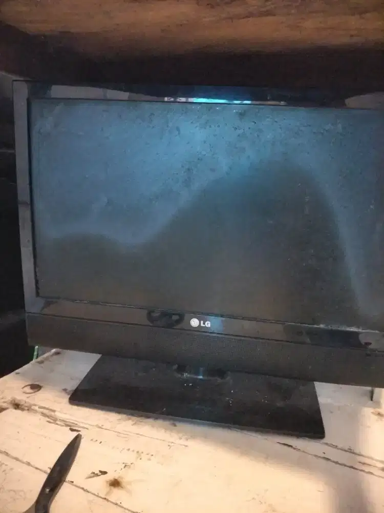 Jual tv 32 inch merk LG/bekas