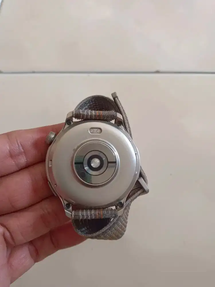 Jam tangan digital