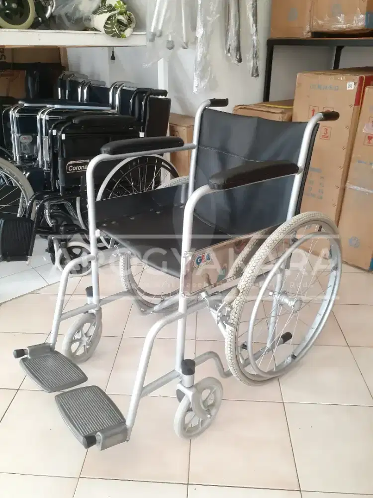 Kursi roda ban pompa bekas