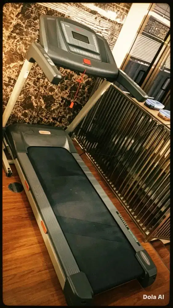 Treadmill elektrik jumbo kuat bb 150kg bisa nanjak aibi gym