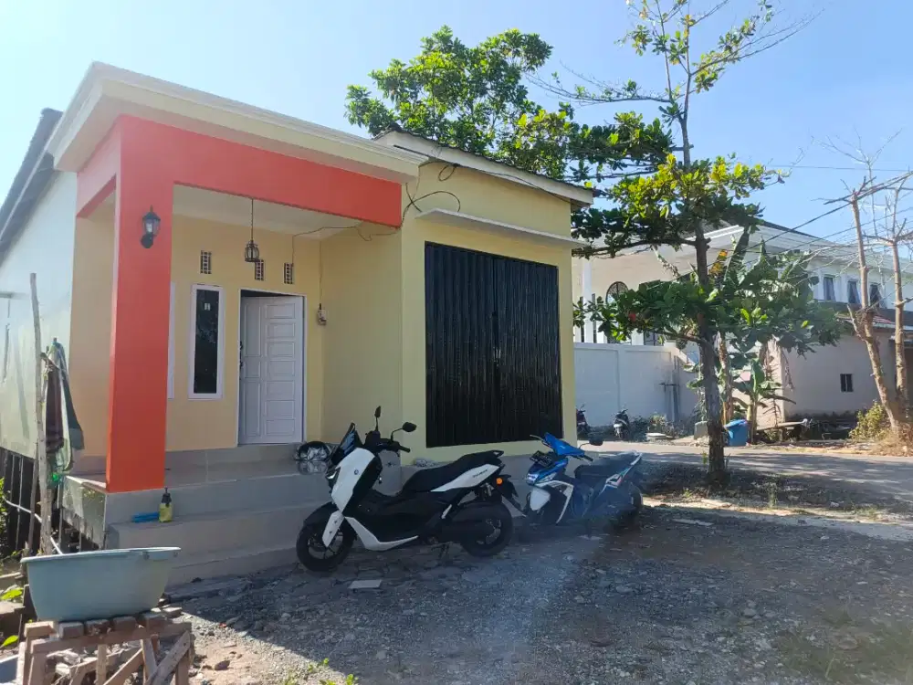 Di jual rumah komersil plus toko
