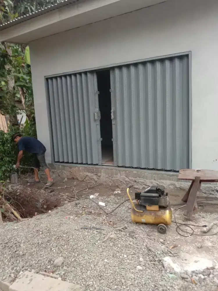 Rolling door dan folding gate