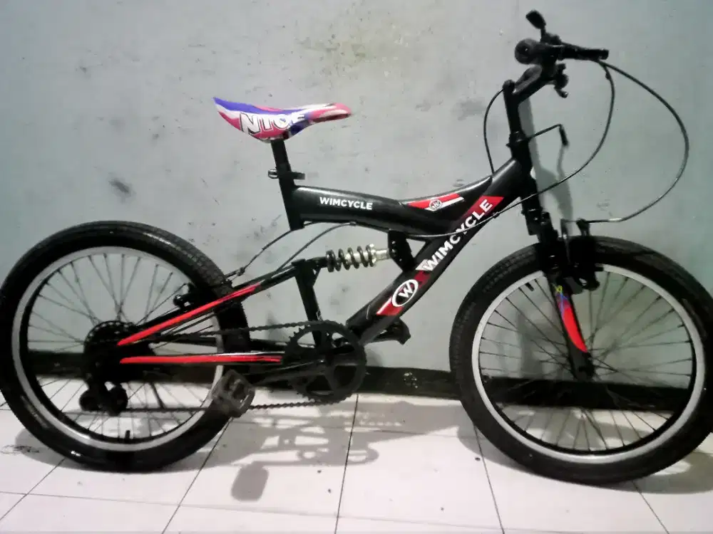 Dijual sepeda gunung MTB merk WIMCYCLE ring 20 kondisi msih bgus keker
