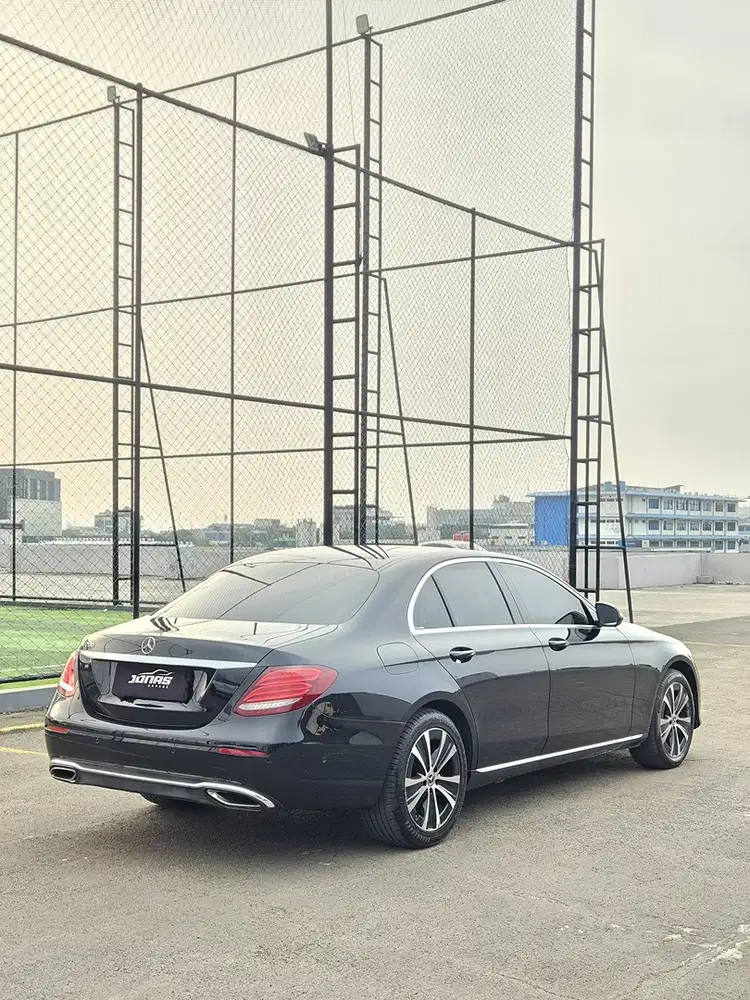 Mercedes-Benz E200 2019 Bensin ANTIK