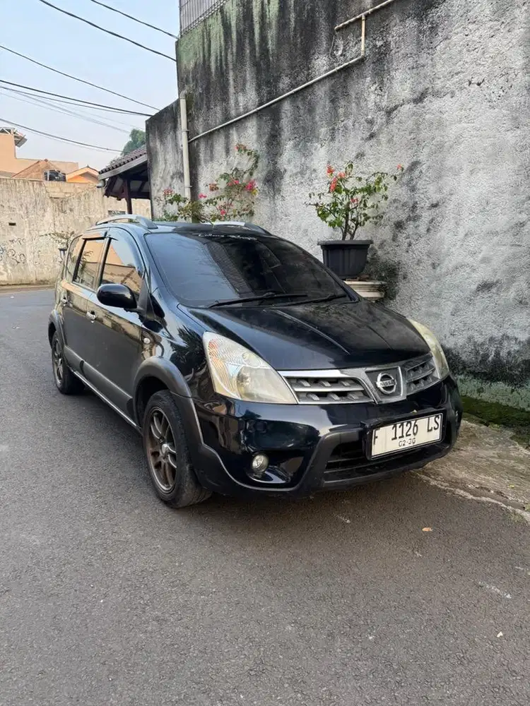 Nissan Livina X Gear Matic 2010