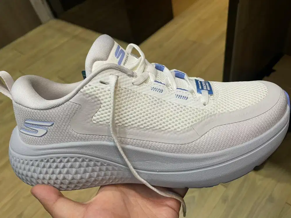 Skechers go run supersonic women