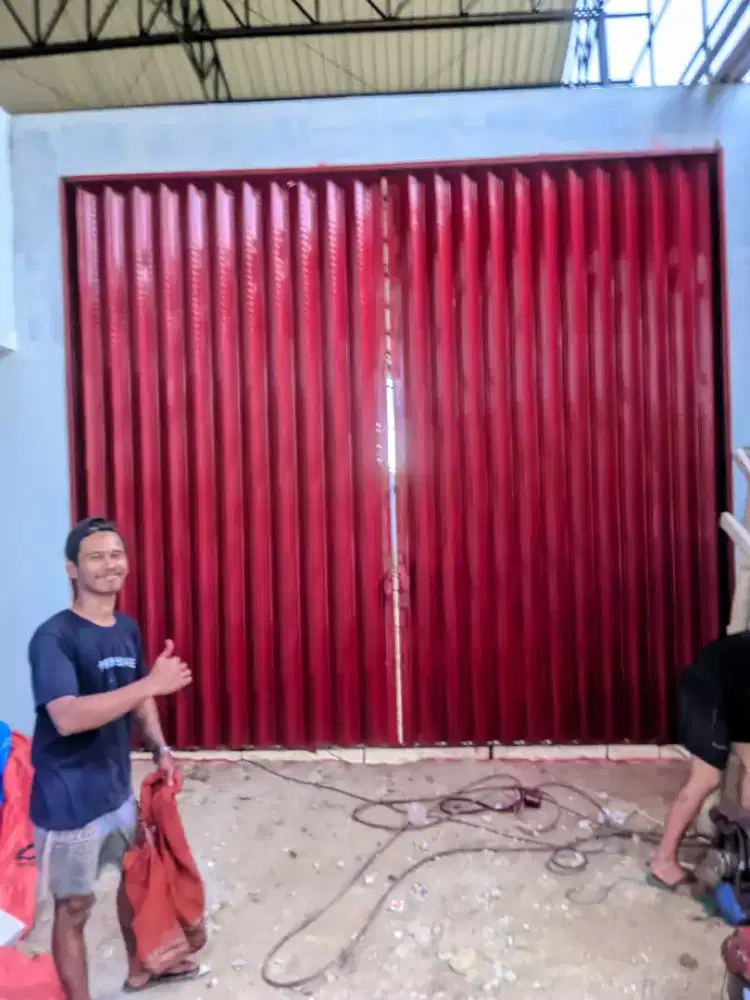 Rolling door folding gate besi